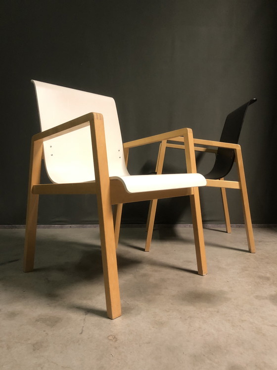 Image 1 of 2x Artek hal fauteuils