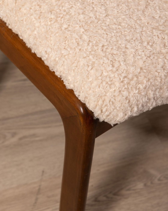 Image 1 of Set van 4 Vintage Italiaanse stoelen in witte stof