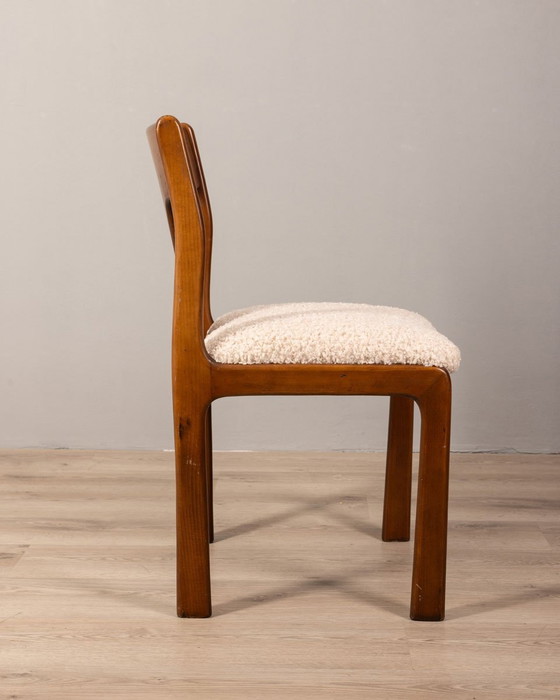 Image 1 of Set van 4 Vintage Italiaanse stoelen in witte stof