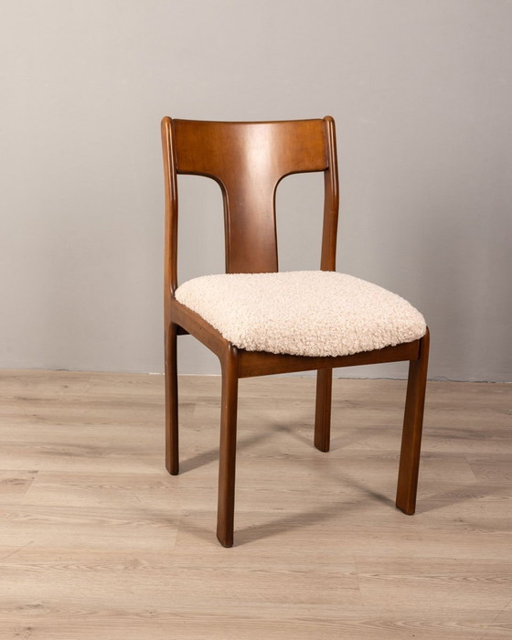 Image 1 of Set van 4 Vintage Italiaanse stoelen in witte stof