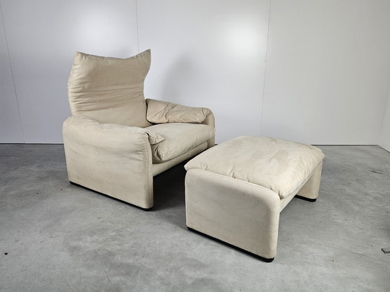 Image 1 of Cassina Fauteuil Met Voetenbank, Alcantara Leer Creme