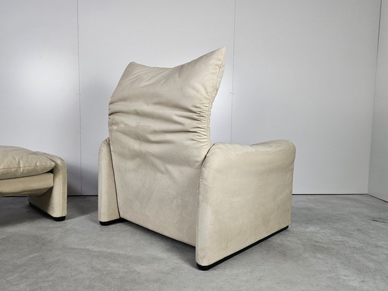 Image 1 of Cassina Fauteuil Met Voetenbank, Alcantara Leer Creme