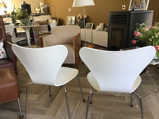 2x Fritz Hansen eetkamer stoelen