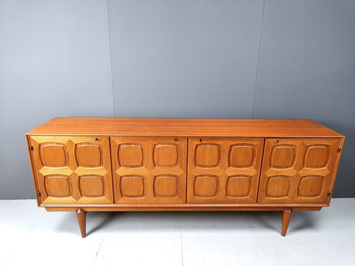 Rastad & Relling grafisch dressoir van Gustav Bahus 1960