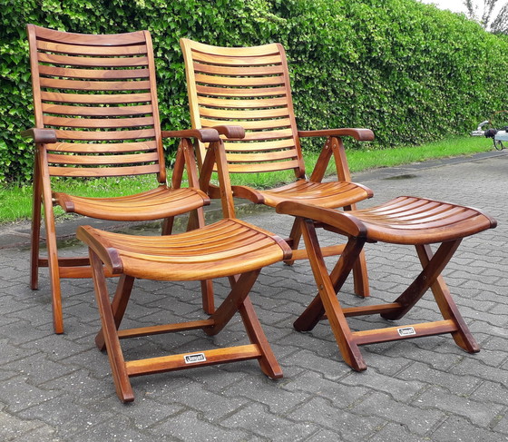 Image 1 of 2 Sunyard Corby teak standenstoelen met voetenbankjes NIEUW