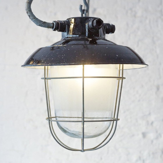 Image 1 of Vintage geëmailleerde hanglamp met glazen bol, Tsjecho-Slowakije 1950