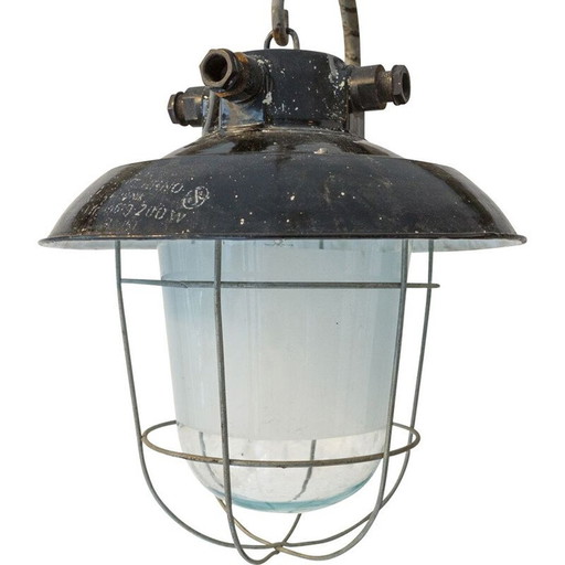 Vintage geëmailleerde hanglamp met glazen bol, Tsjecho-Slowakije 1950