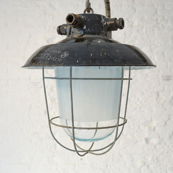 Image 1 of Vintage geëmailleerde hanglamp met glazen bol, Tsjecho-Slowakije 1950