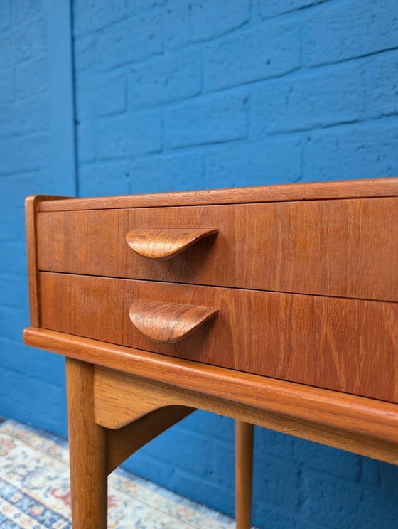 Image 1 of Vintage Kaptafel, Jaren '60, Deens Ontwerp