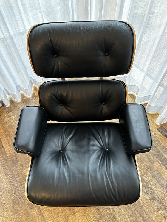 Image 1 of Vitra Lounge Chair + Ottoman zwart