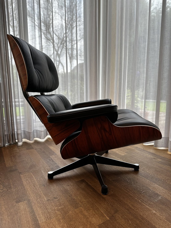 Image 1 of Vitra Lounge Chair + Ottoman zwart