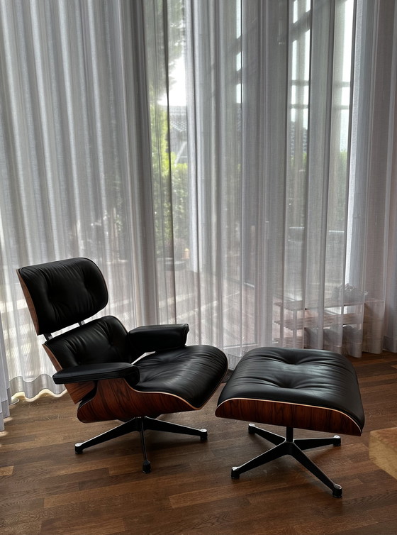 Image 1 of Vitra Lounge Chair + Ottoman zwart