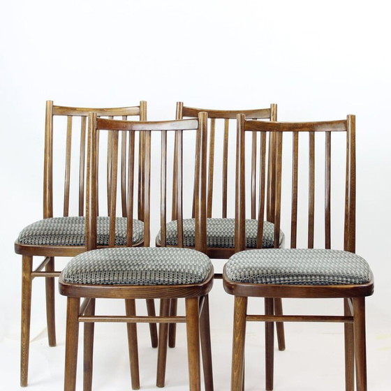 Image 1 of Set van 4 vintage eetkamerstoelen in donker eikenhout van Ton, Tsjecho-Slowakije 1960
