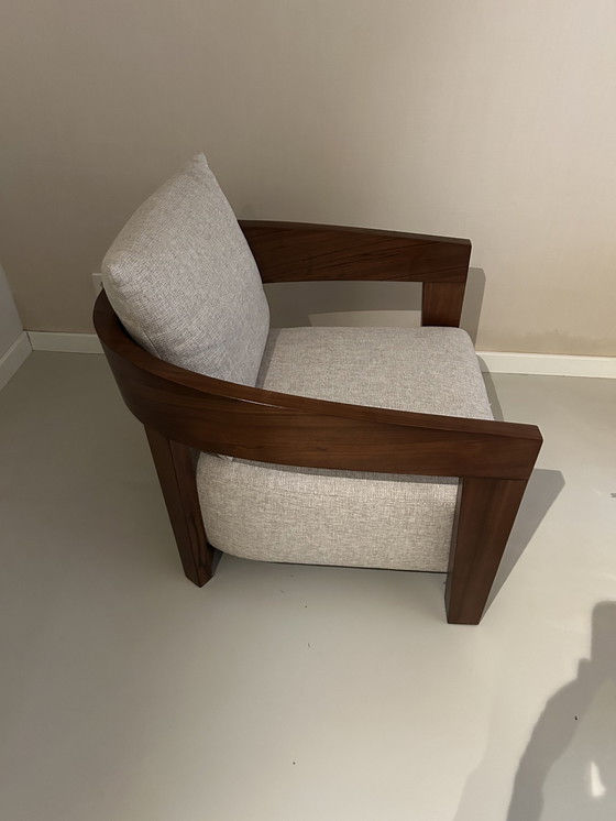 Image 1 of Fauteuil ‘Rubautelli’ - Walnut Finish