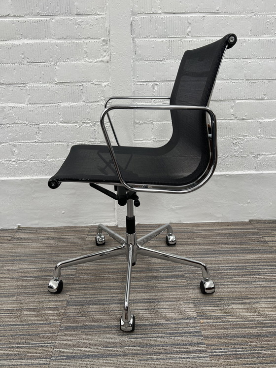 Image 1 of 1X Ea118 Charles Ray Eames Stoel