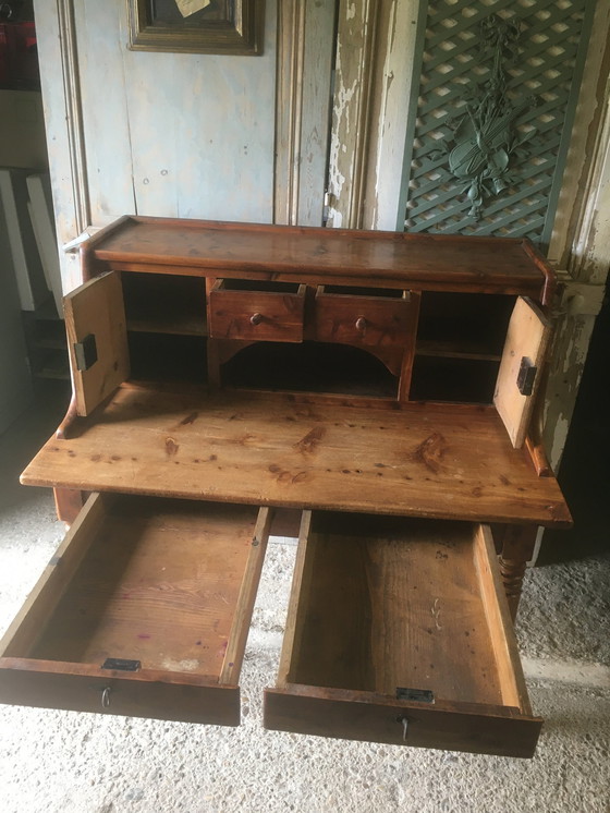 Image 1 of Vintage grenen bureau met meerdere niveaus