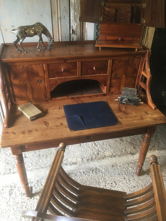 Image 1 of Vintage grenen bureau met meerdere niveaus