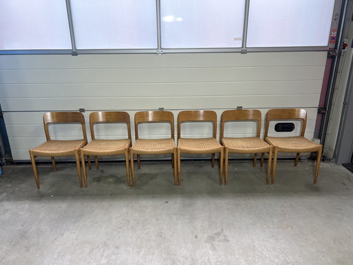 6x Niels Otto Moller Stoelen