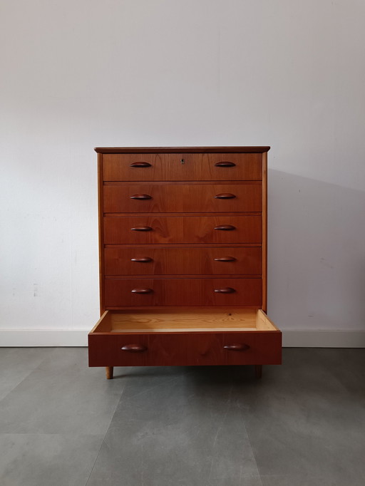 Vintage Deense Ladekast In Teak