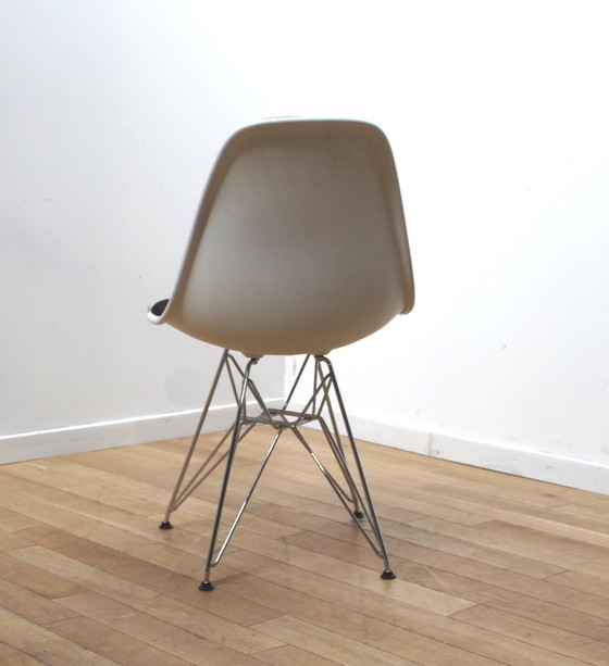 Image 1 of Suite van 4 stoelen, Charles & Ray Eames