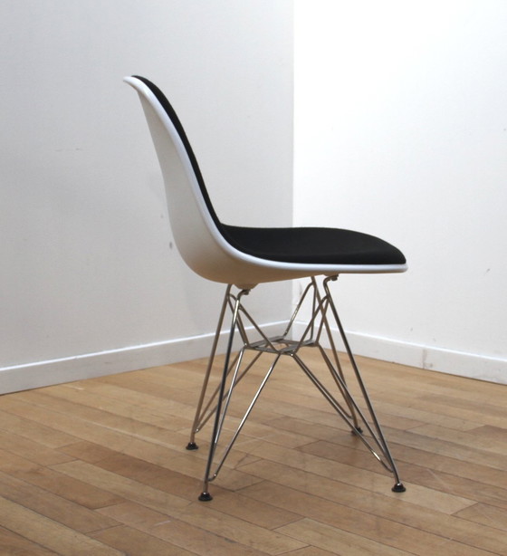 Image 1 of Suite van 4 stoelen, Charles & Ray Eames