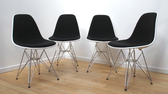 Image 1 of Suite van 4 stoelen, Charles & Ray Eames