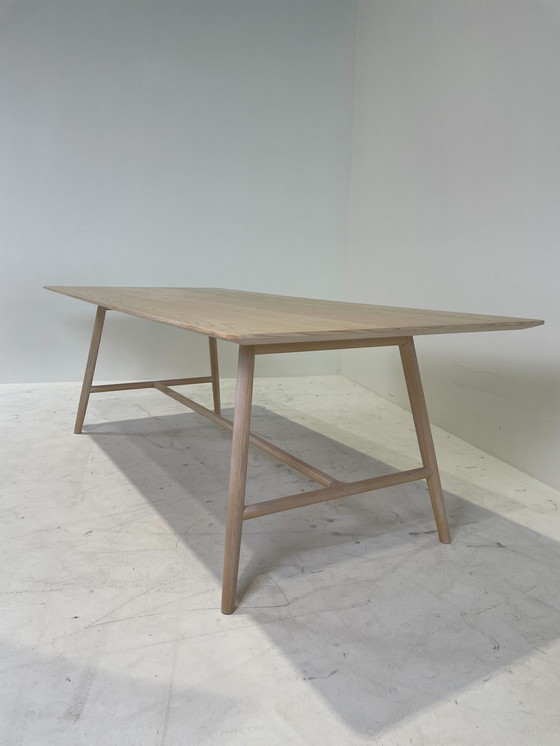 Image 1 of SP01 by Metrica Holland eettafel