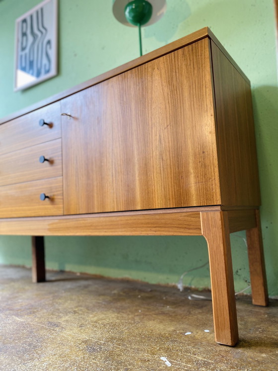 Image 1 of Vintage dressoir