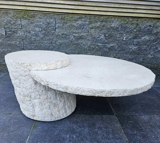 Maitland Smith Designer Salontafel van Mactan Stone en Travertin