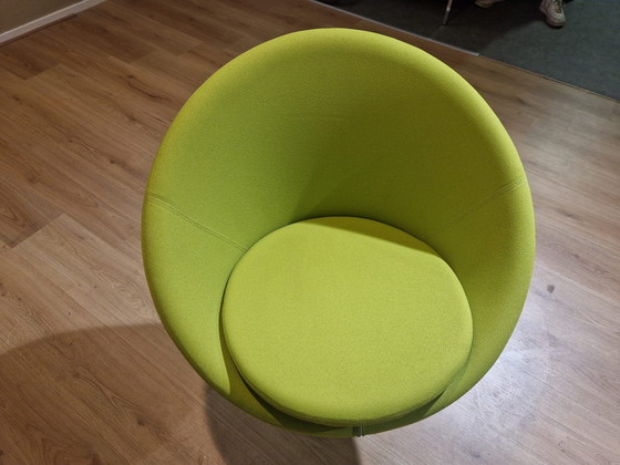 Image 1 of 4X Allermuir Conic Stoelen - Tafel - Design - Groen - Wit