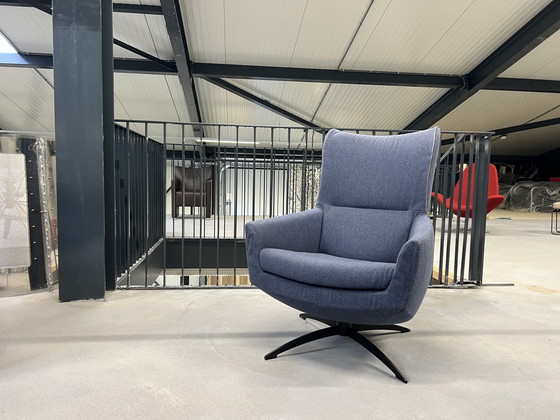 Image 1 of Jori Griffon draai fauteuil blauw stof