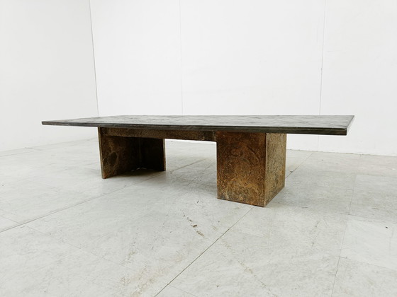 Image 1 of XL Brutalist stenen salontafel, jaren 70