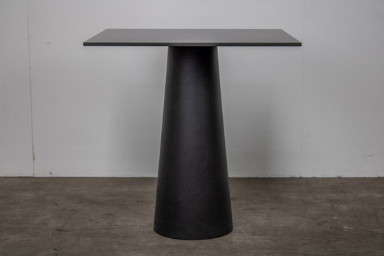 Image 1 of MOOOI Container tafel