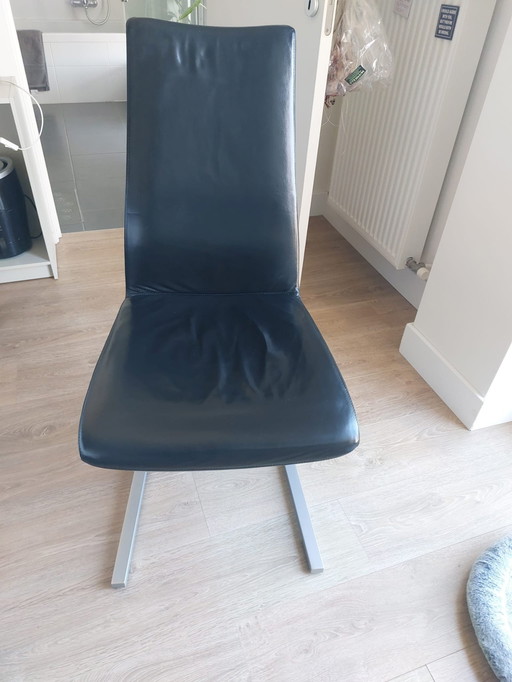 2 Rolf Benz 7800 Stoelen Zwart Leder/3 Rolf Benz Stoelen Zwart Leder