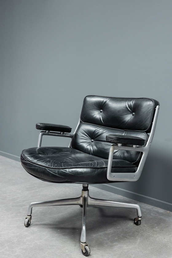 Image 1 of Es105 Eames "Time Life" Lobby Stoel