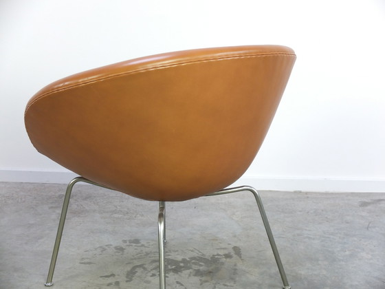 Image 1 of Vroeg paar 'Pot'-stoelen van Arne Jacobsen voor Fritz Hansen, 1959