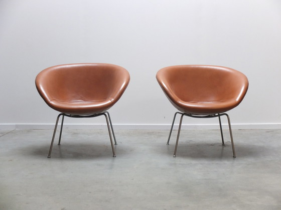 Image 1 of Vroeg paar 'Pot'-stoelen van Arne Jacobsen voor Fritz Hansen, 1959