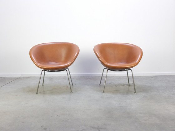 Image 1 of Vroeg paar 'Pot'-stoelen van Arne Jacobsen voor Fritz Hansen, 1959