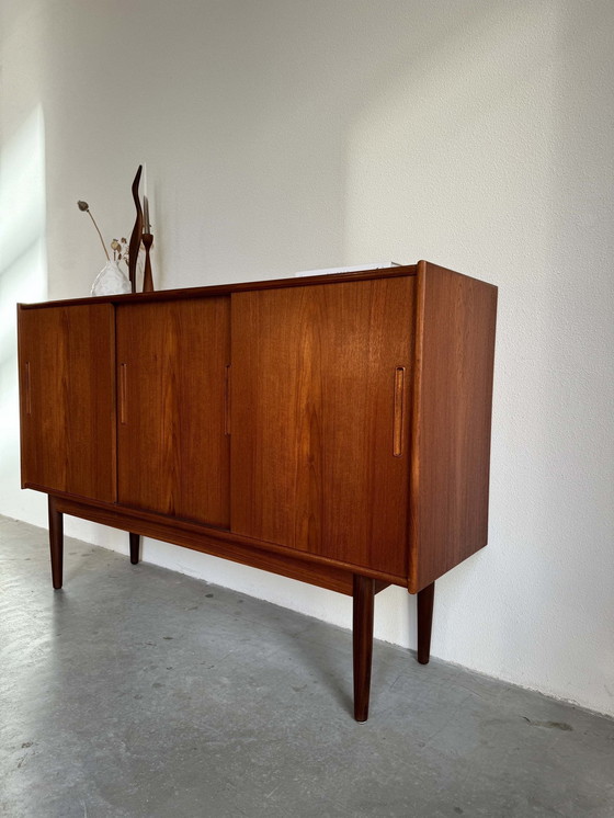 Image 1 of Vintage Highboard 3 Schuifdeuren 