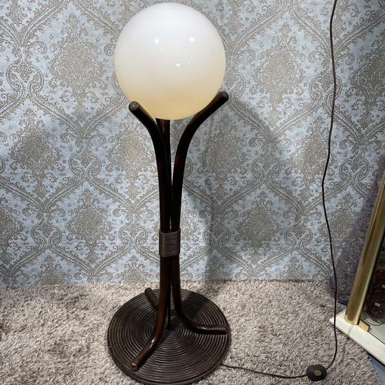 Image 1 of Vintage bamboe vloerlamp uit de jaren 70 met glazen bol