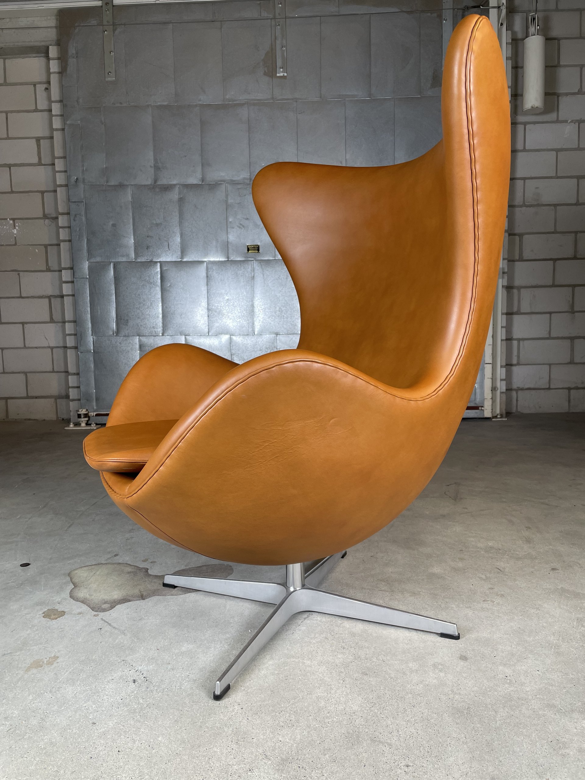 Fritz Hansen Egg chair by Arne Jacobsen 8 750 Whoppah