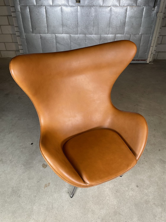 Image 1 of Fritz Hansen Egg chair by Arne Jacobsen