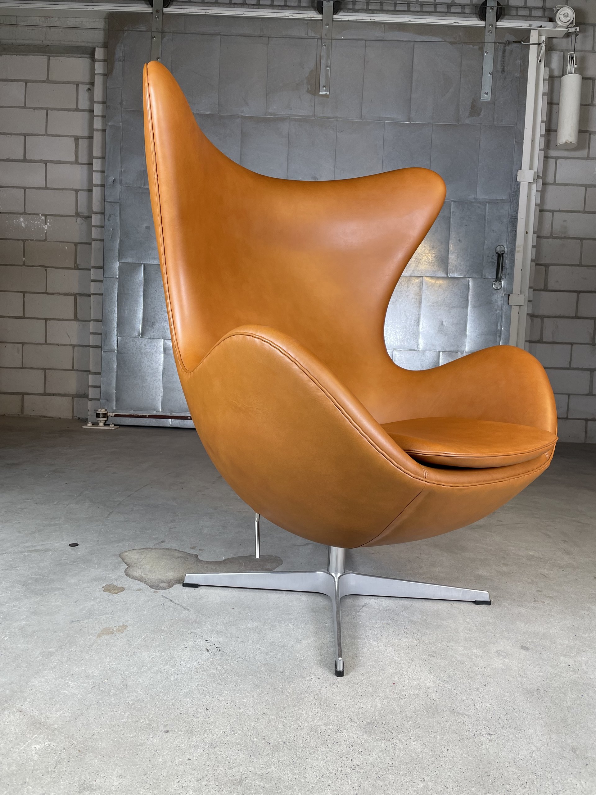 Fritz Hansen Egg chair by Arne Jacobsen 8 750 Whoppah