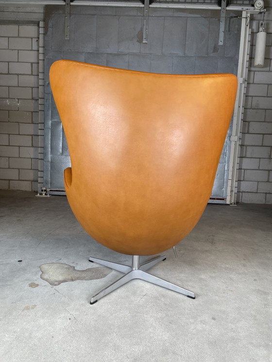 Image 1 of Fritz Hansen Egg chair by Arne Jacobsen