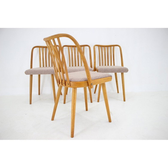 Image 1 of Set van 4 vintage eikenhouten eetkamerstoelen door Antonin Suman, Tsjecho-Slowakije 1970