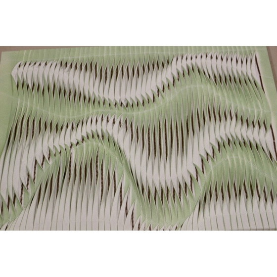 Image 1 of Vintage structuurschilderij met golfeffect door plooien lichtgroene kleur