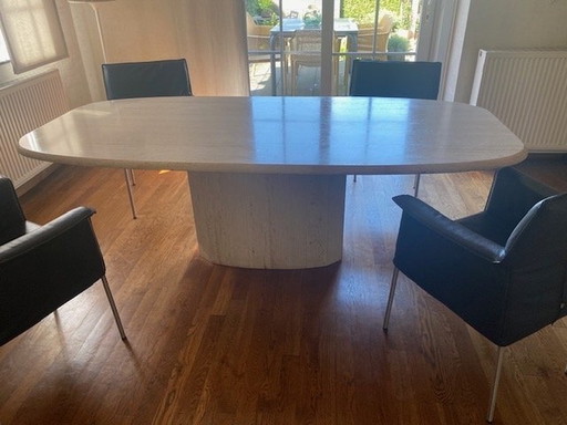 XL Travertin Eettafel