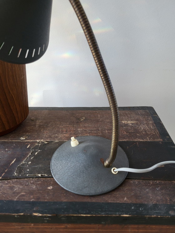 Image 1 of Vintage Bureaulamp, Metaal Grijs En Messing Beweegbare Arm, Heksenhoed, Jaren 60