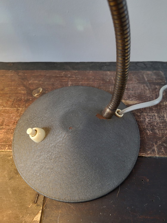 Image 1 of Vintage Bureaulamp, Metaal Grijs En Messing Beweegbare Arm, Heksenhoed, Jaren 60