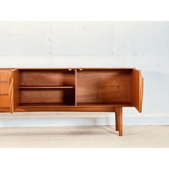 Image 1 of Vintage teakhouten dressoir van Tom Robertson voor McIntosh, Schotland 1970